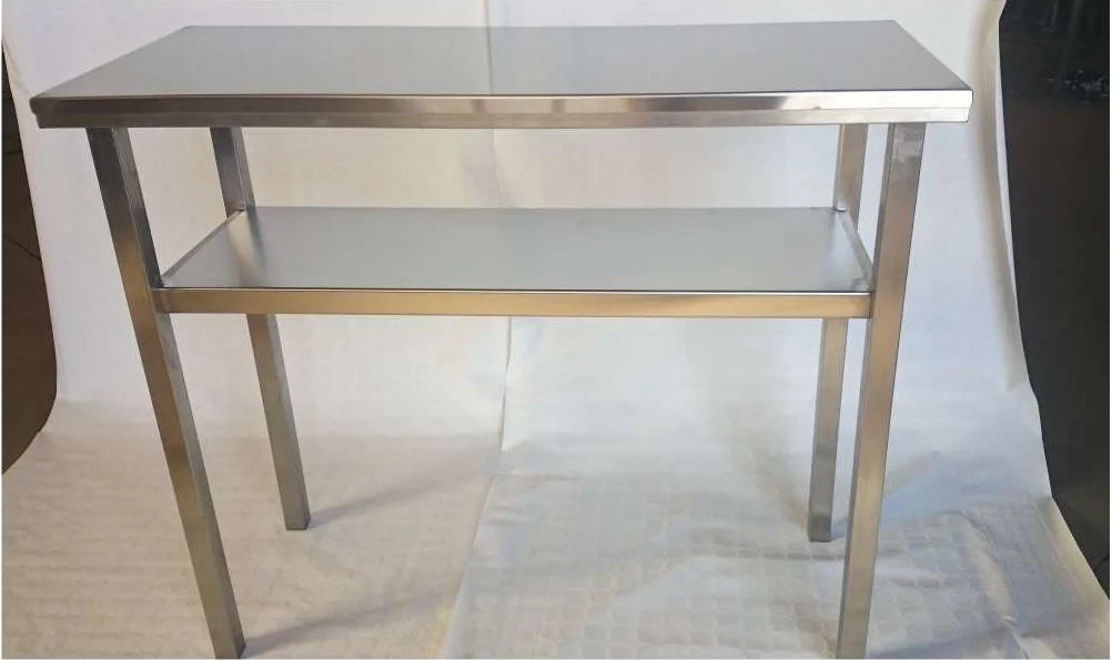Mesa de trabajo fabricada en acero inoxidable